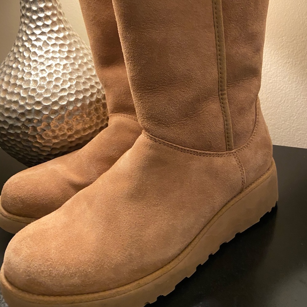 BNWOT UGG SLIM AMIE BOOT. NEVER WORN!